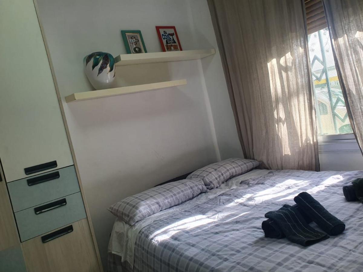 Studio Or Rooms With Private Bathroom Or Rooms With Shared Bathroom Barcelona Exteriör bild