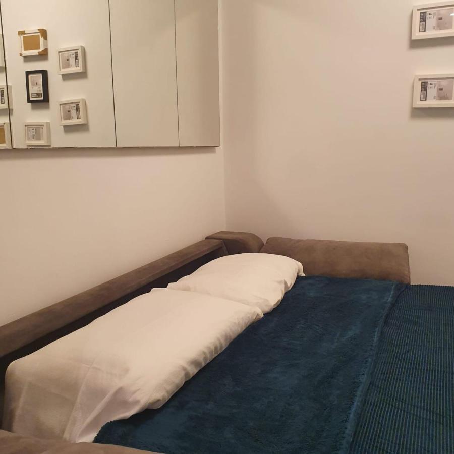 Studio Or Rooms With Private Bathroom Or Rooms With Shared Bathroom Barcelona Exteriör bild