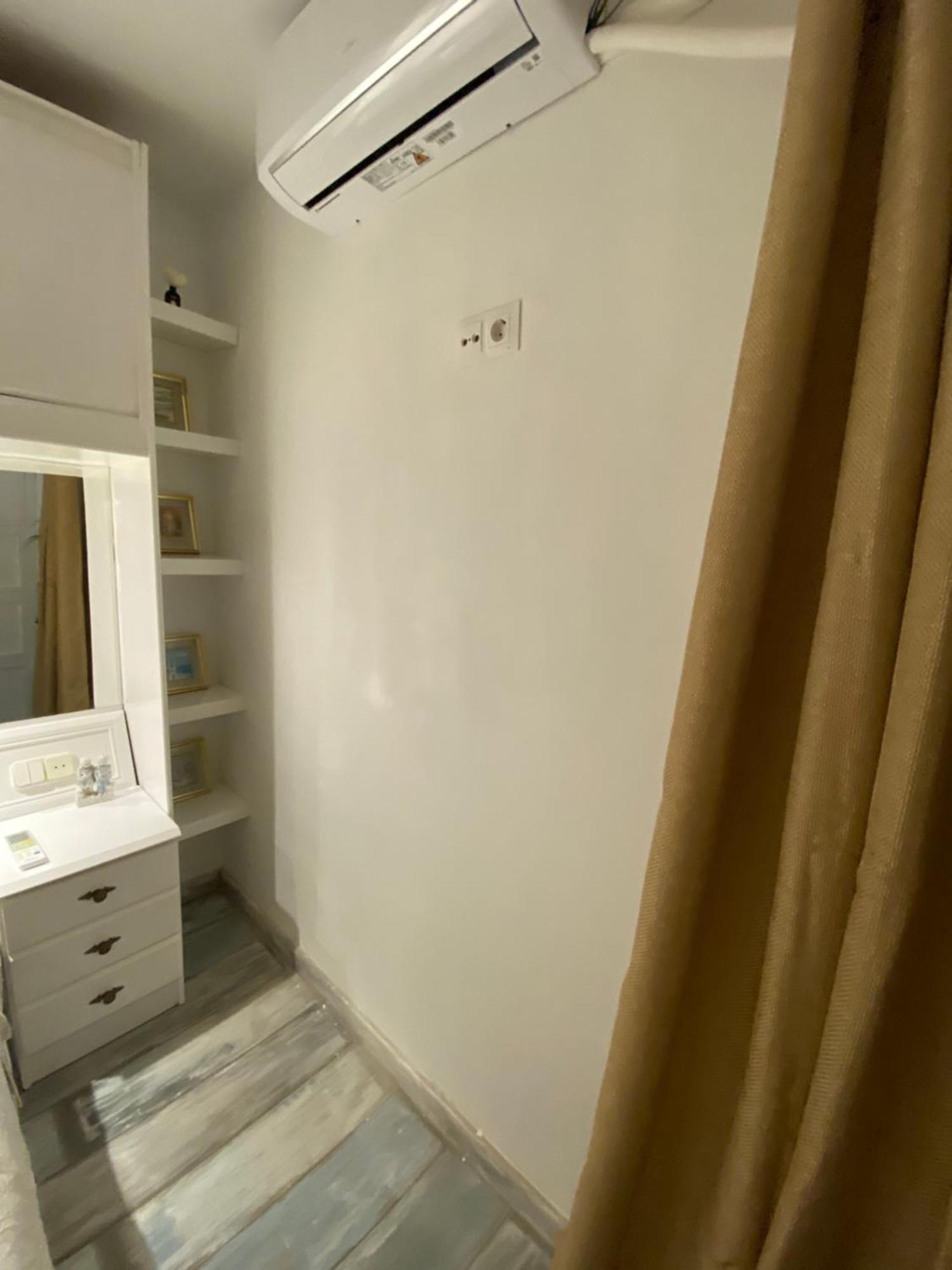 Studio Or Rooms With Private Bathroom Or Rooms With Shared Bathroom Barcelona Exteriör bild