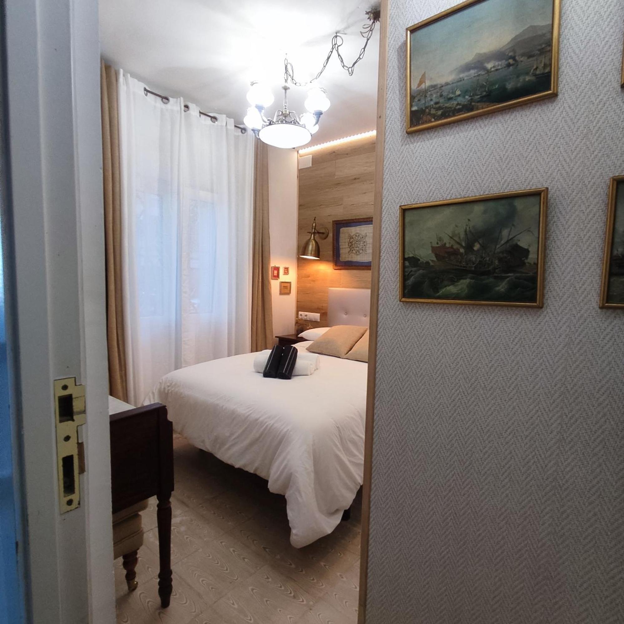 Studio Or Rooms With Private Bathroom Or Rooms With Shared Bathroom Barcelona Exteriör bild