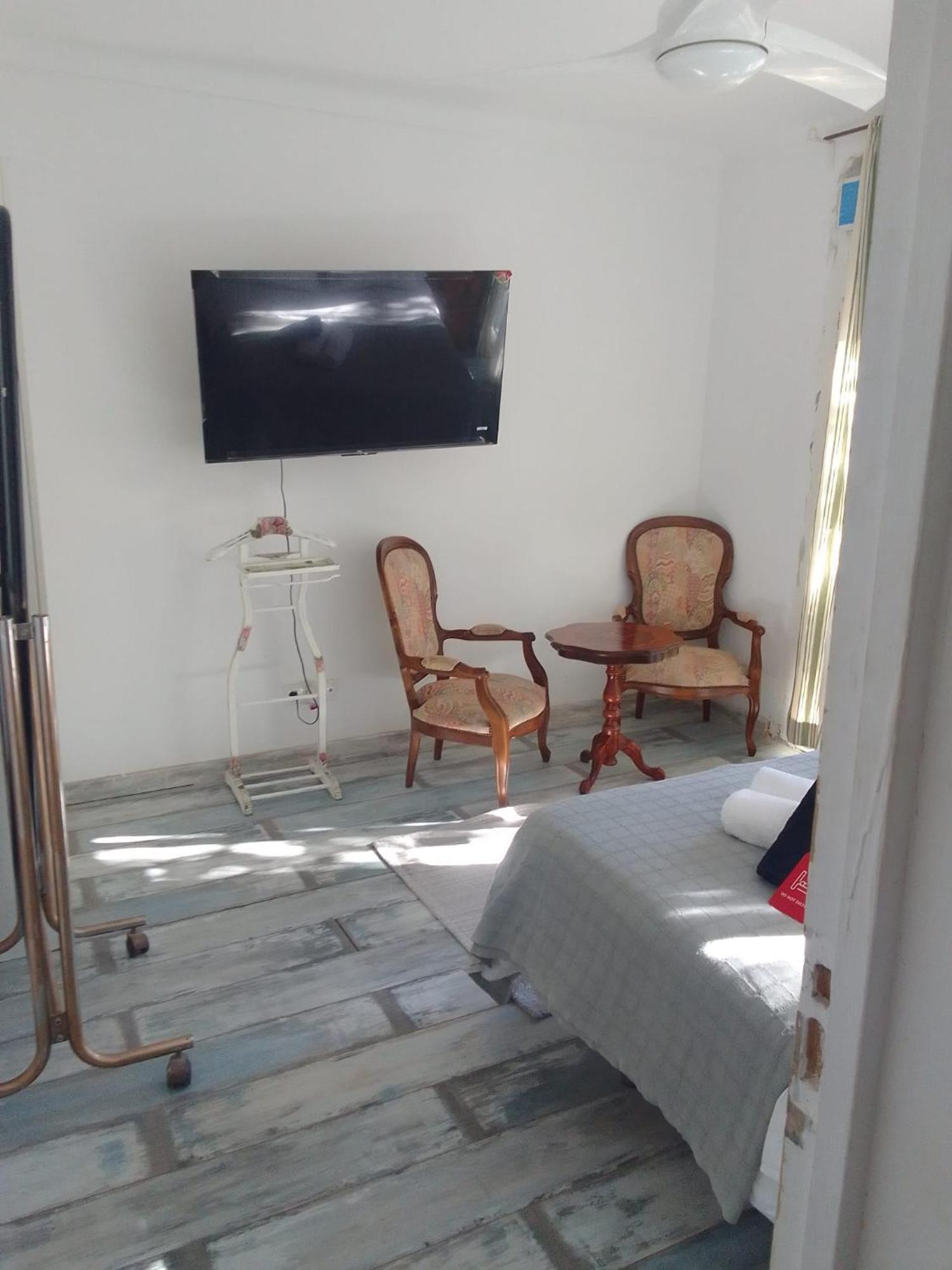Studio Or Rooms With Private Bathroom Or Rooms With Shared Bathroom Barcelona Exteriör bild