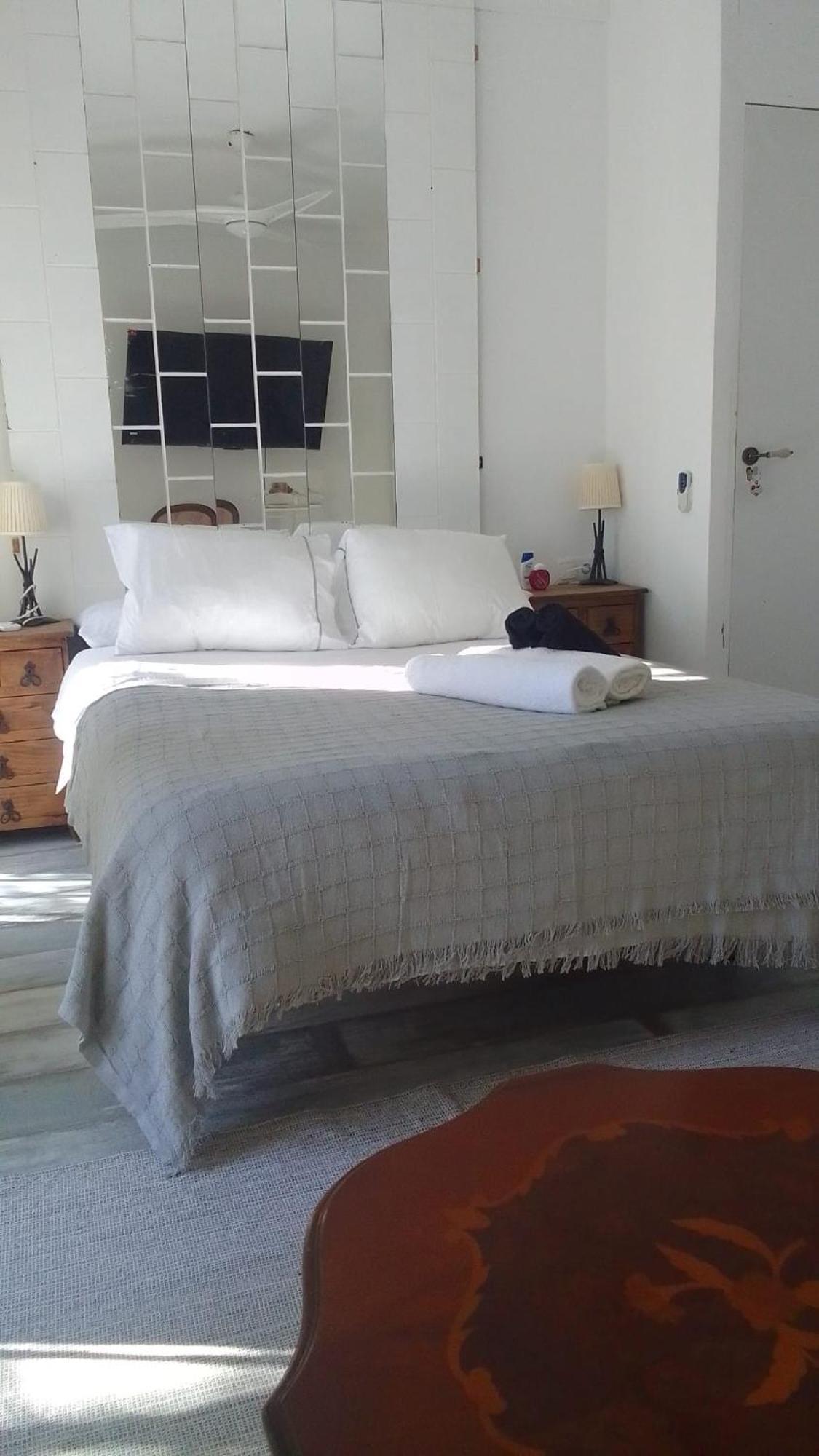 Studio Or Rooms With Private Bathroom Or Rooms With Shared Bathroom Barcelona Exteriör bild