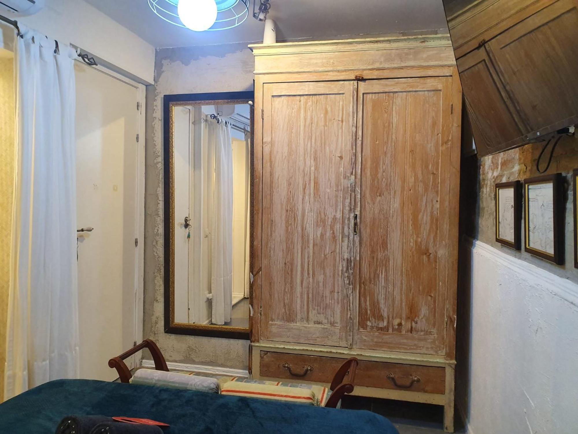 Studio Or Rooms With Private Bathroom Or Rooms With Shared Bathroom Barcelona Exteriör bild